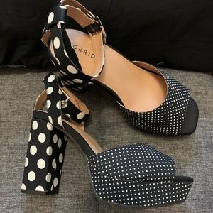 Polka Dot Double Band Platform Heel